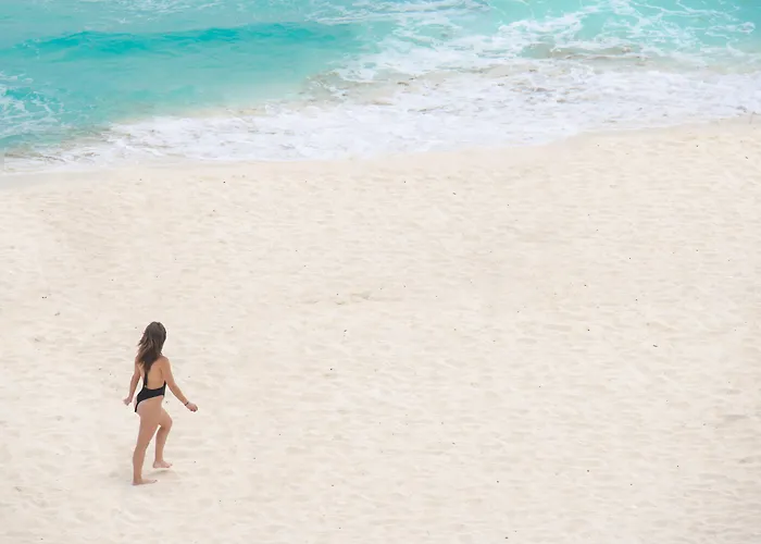 Hotels Close to Airport Bsea Cancun Plaza